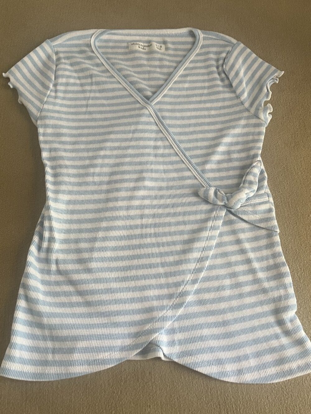 Abercrombie Girls Blue Stripes Top Short Sleeves V-neck Size 10 Like New